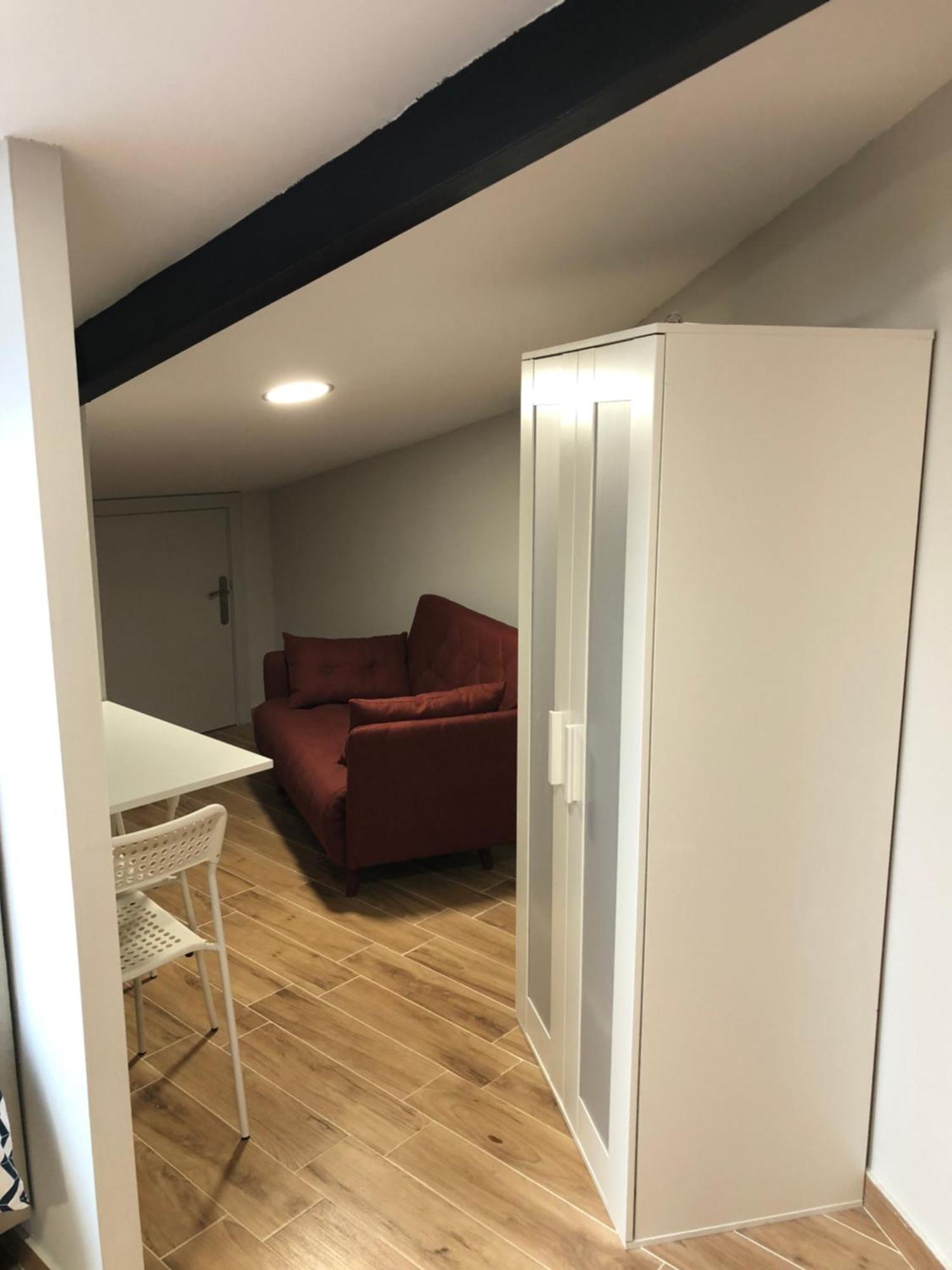 Habitacion Con Cocina Y Bano Bilbao Luaran gambar