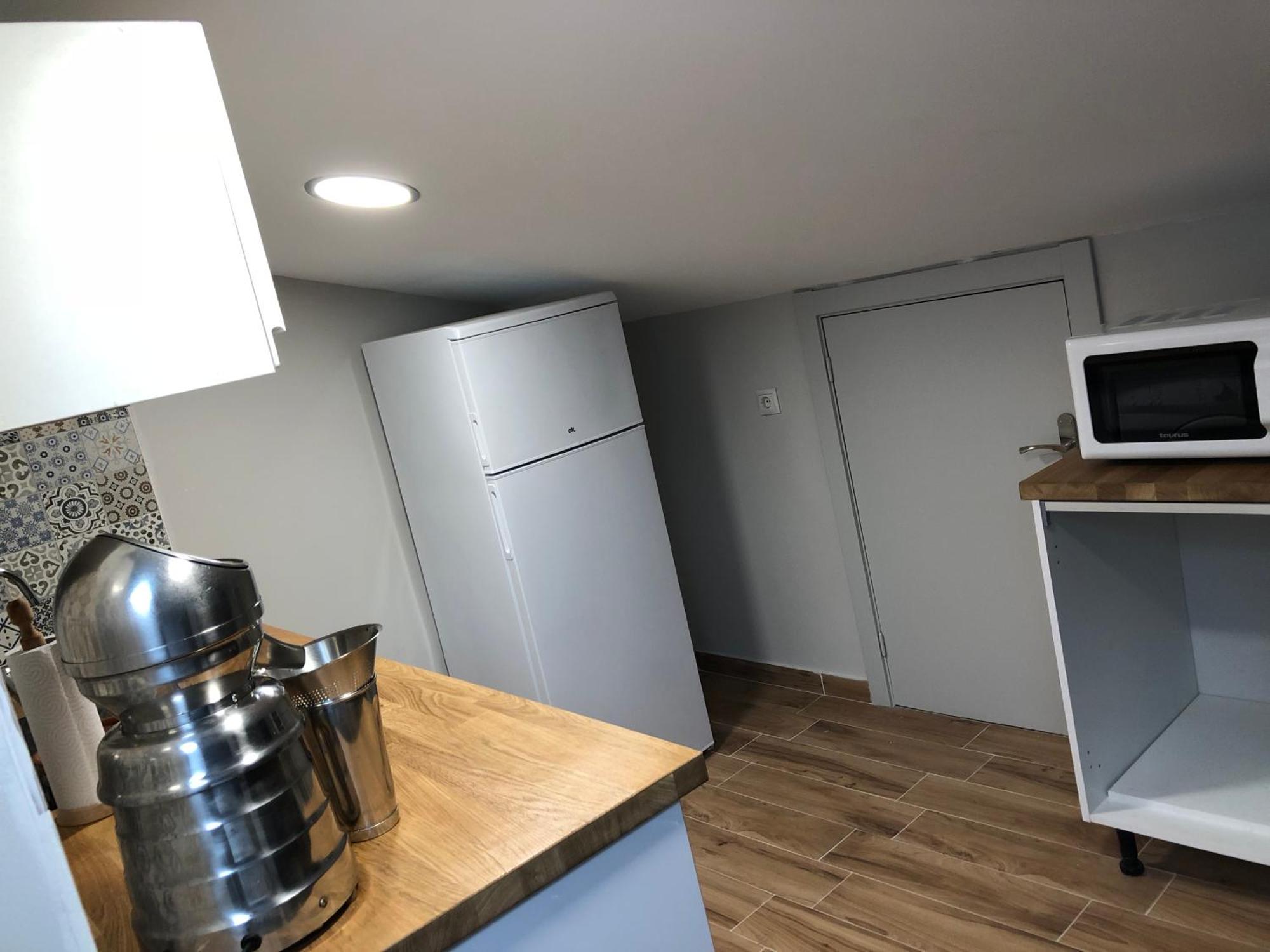 Habitacion Con Cocina Y Bano Bilbao Luaran gambar
